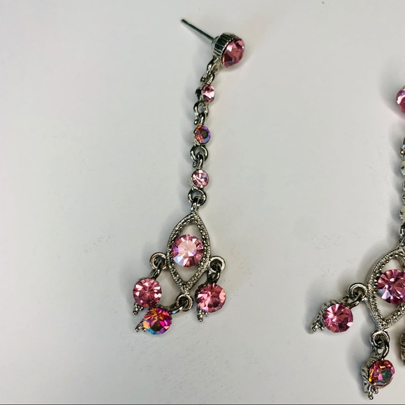 Pink drop earrings - Picture 2 of 3
